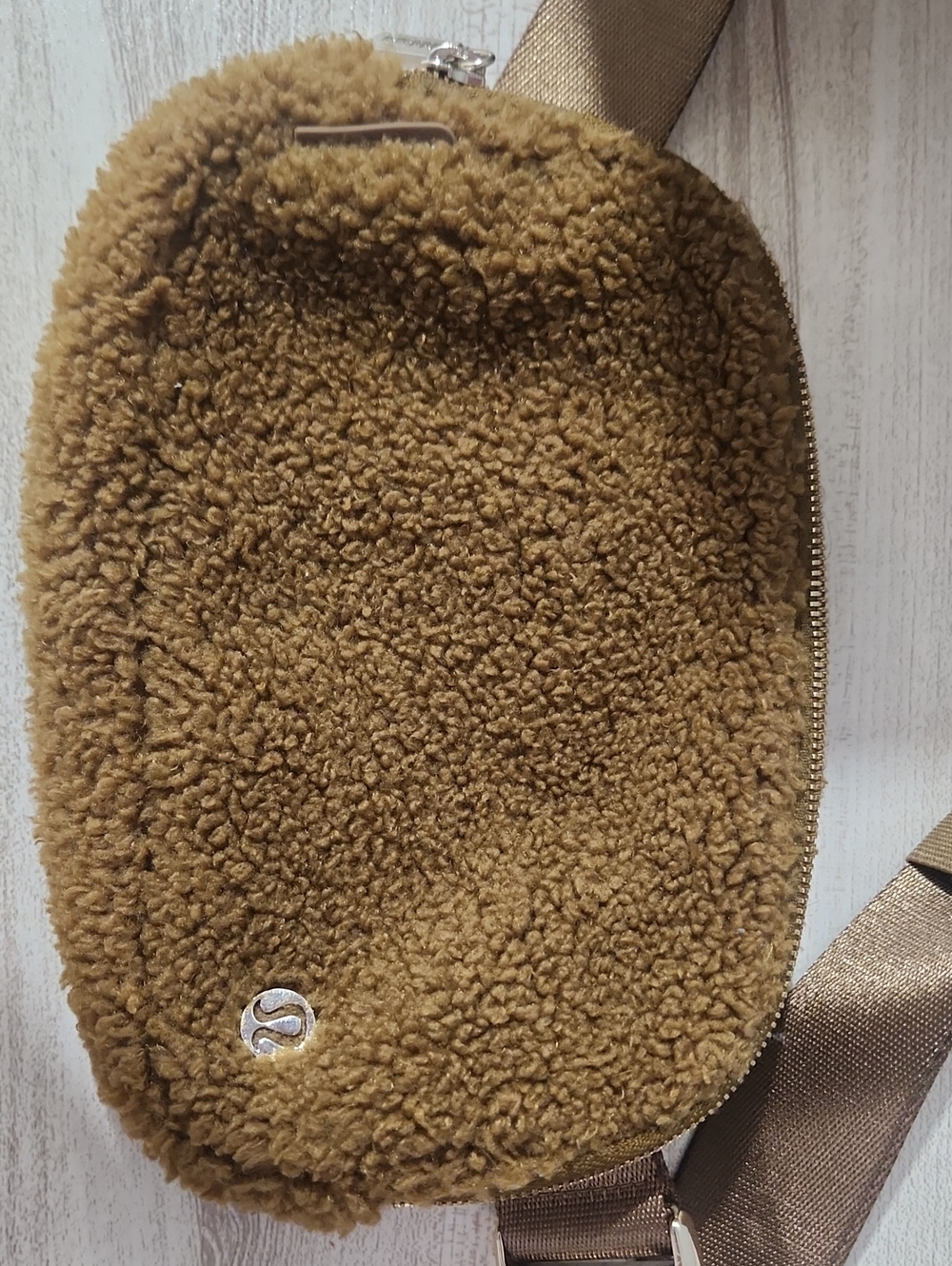 lululemon athletica Camel Brown Sherpa Crossbody Pouch with Silver Zipper Pull